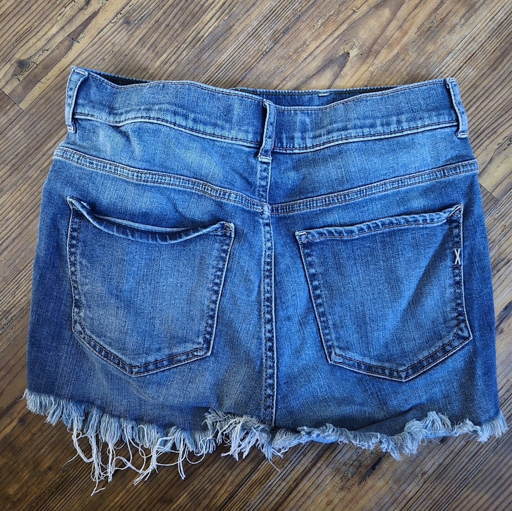 Express High Rise Denim Shorts - Picture 2 of 3